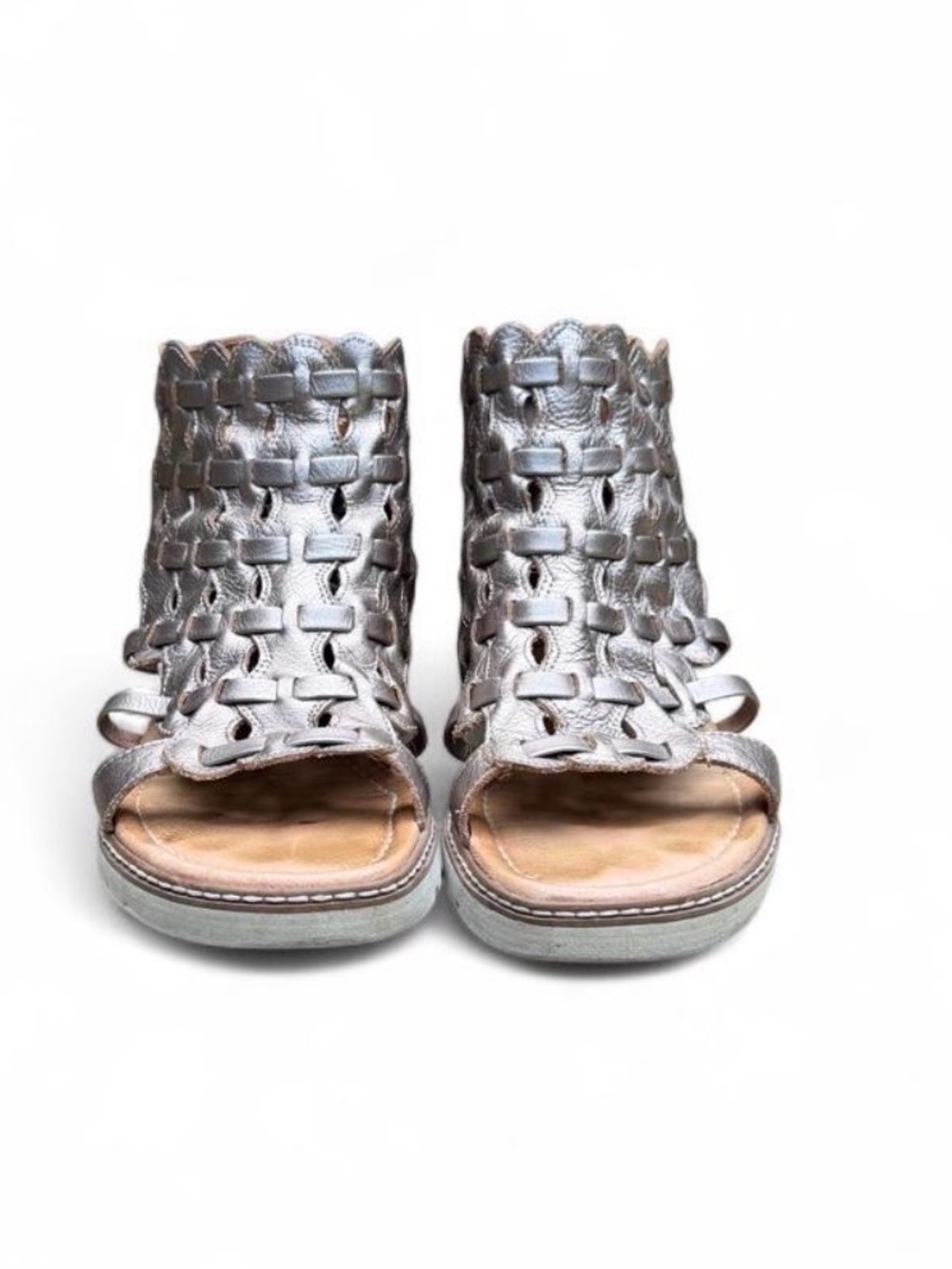 Pikolinos Alcudia women’s caged gladiator sandals in a beautiful metallic gold